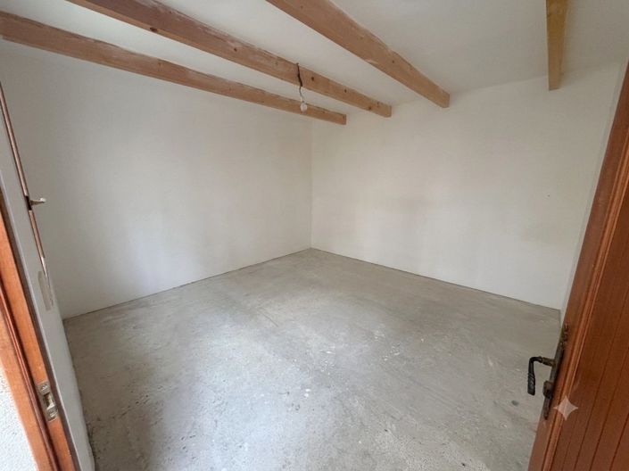 Image No.4-2 Bed House for sale