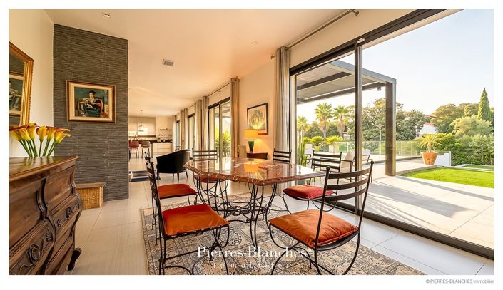 Image No.4-5 Bed House for sale