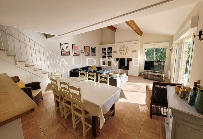 Image No.16-5 Bed House for sale