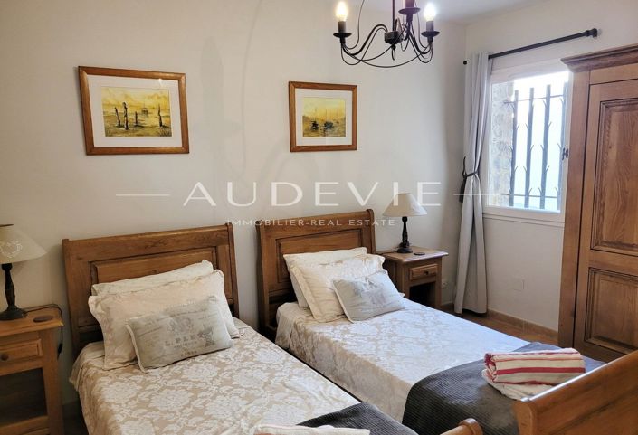 Image No.23-5 Bed House for sale