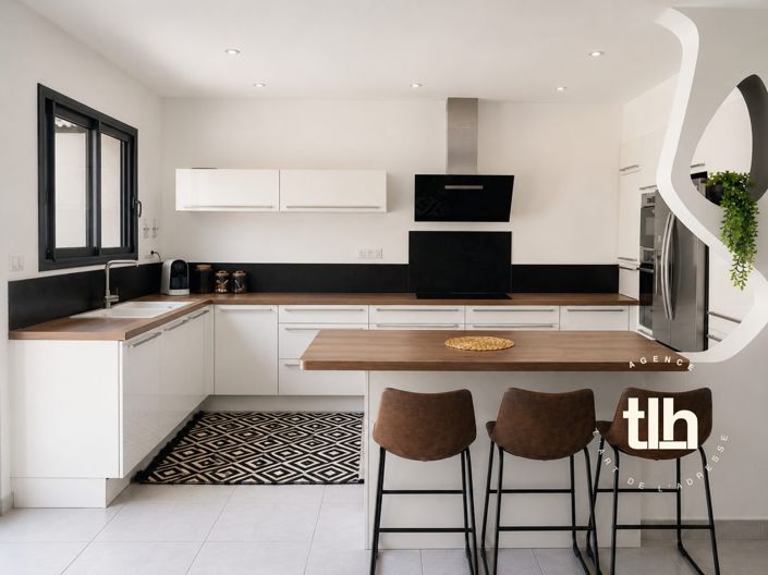 Image No.3-4 Bed House for sale