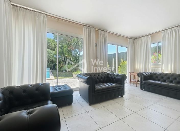 Image No.7-5 Bed House for sale
