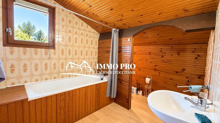 Image No.11-4 Bed House for sale