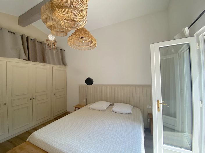 Image No.13-6 Bed House for sale