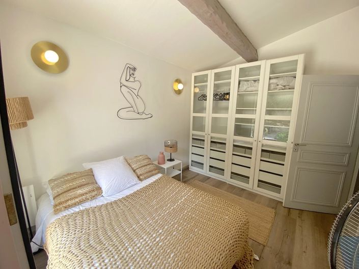 Image No.14-6 Bed House for sale