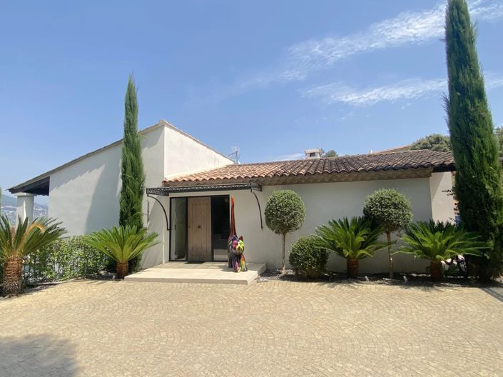 Image No.17-6 Bed House for sale