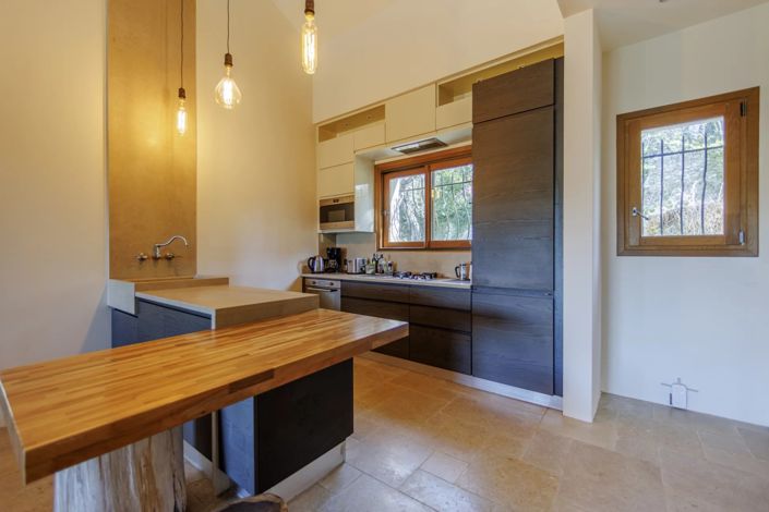 Image No.18-6 Bed House for sale