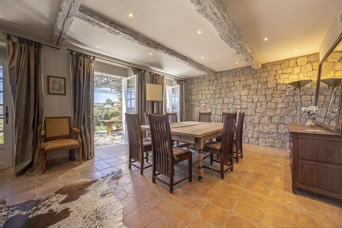 Image No.5-6 Bed House for sale