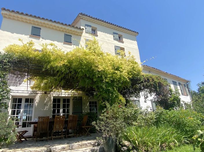 Image No.8-6 Bed House for sale