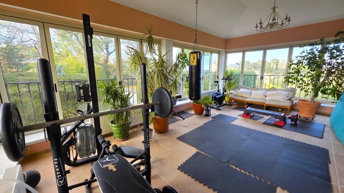 Image No.21-5 Bed House for sale