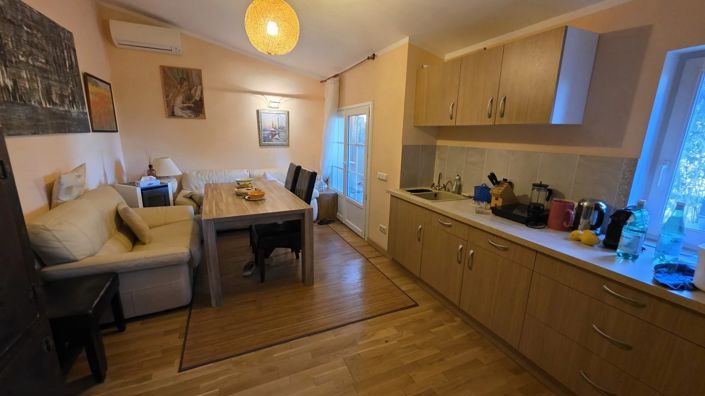 Image No.35-5 Bed House for sale