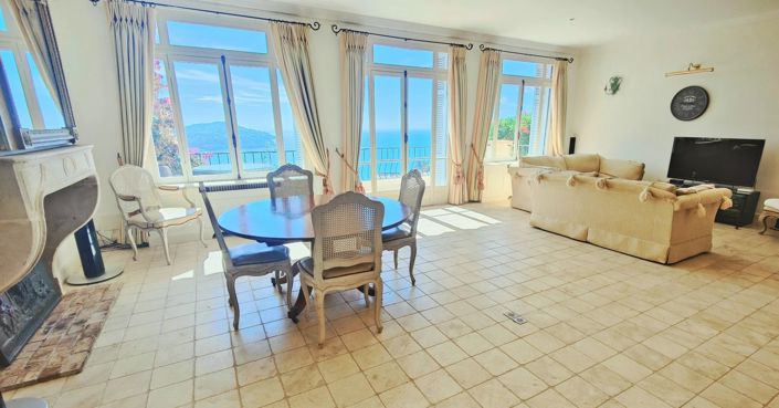 Image No.4-5 Bed House for sale