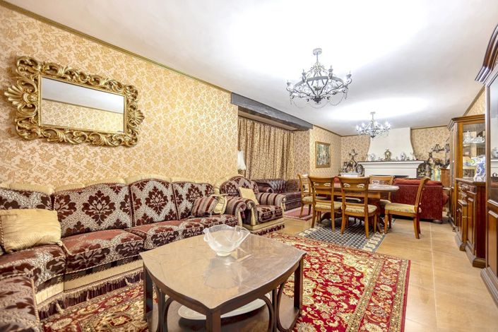 Image No.13-5 Bed House for sale