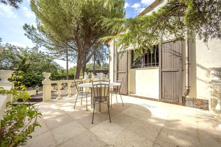 Image No.7-5 Bed House for sale