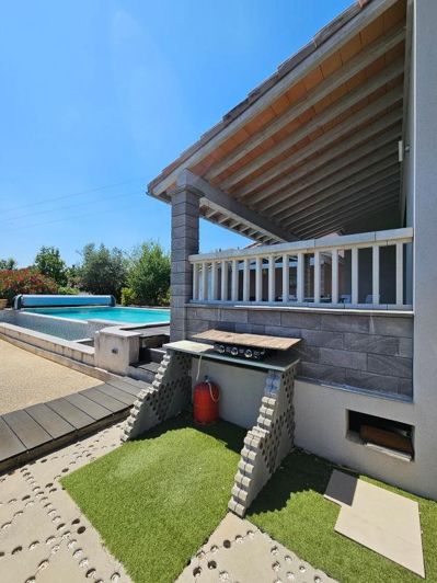 Image No.17-4 Bed House for sale