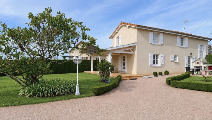 Image No.3-3 Bed House for sale