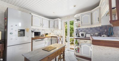 1 - Sanguinet, House