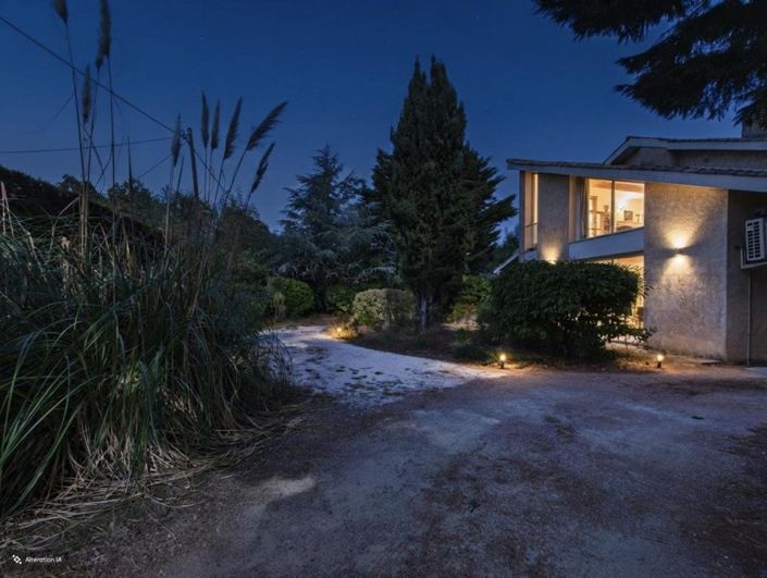 Image No.15-5 Bed House for sale