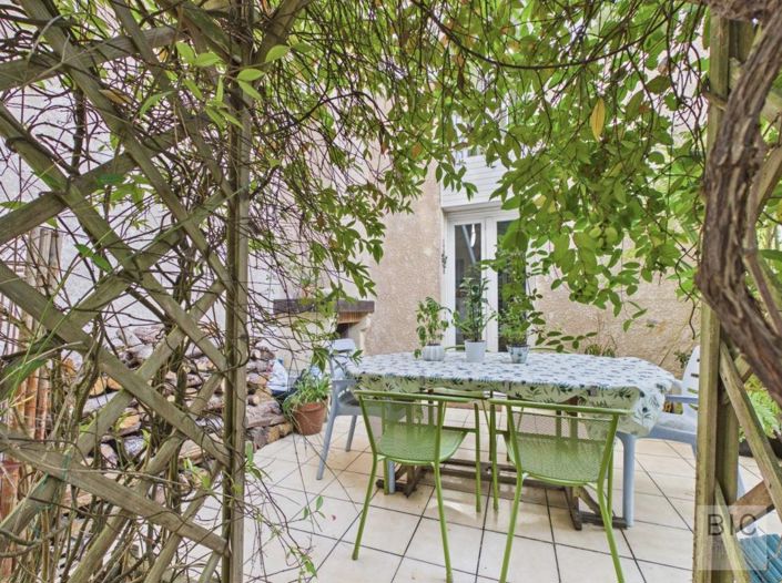 Image No.16-5 Bed House for sale