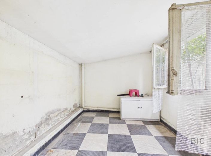 Image No.13-2 Bed House for sale