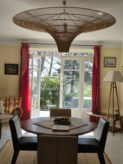 Image No.22-4 Bed House for sale