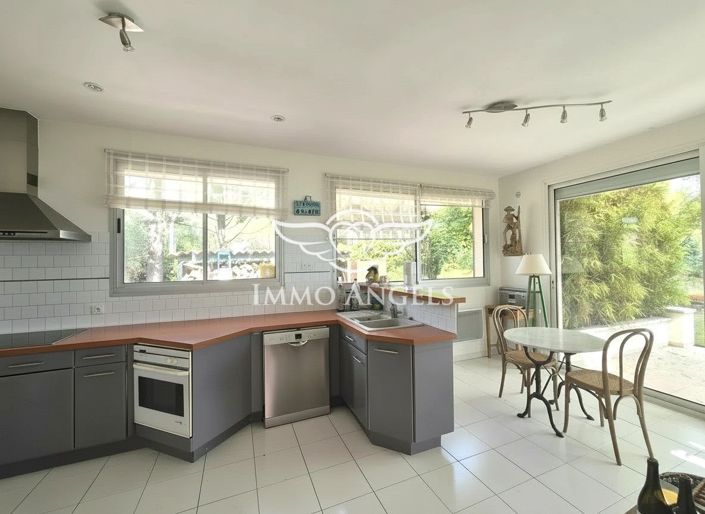 Image No.11-4 Bed House for sale