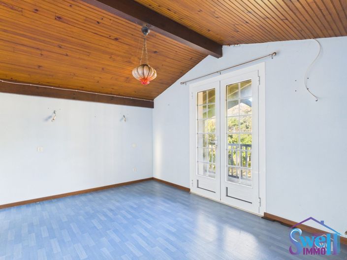 Image No.10-3 Bed House for sale