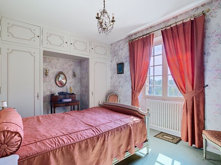 Image No.11-5 Bed House for sale
