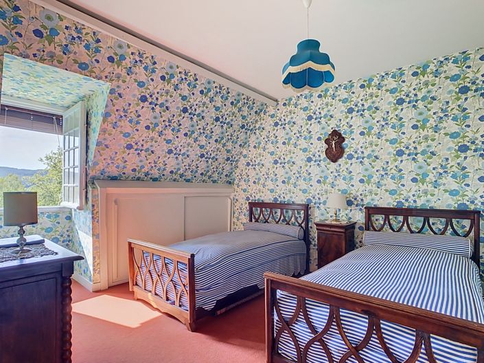 Image No.15-5 Bed House for sale