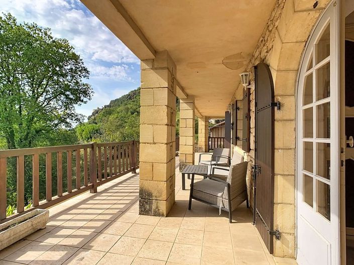 Image No.18-5 Bed House for sale