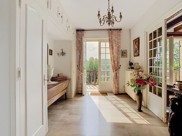 Image No.4-5 Bed House for sale