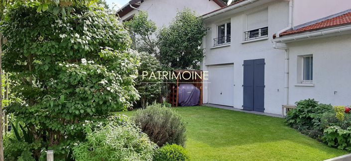 Image No.2-5 Bed House for sale