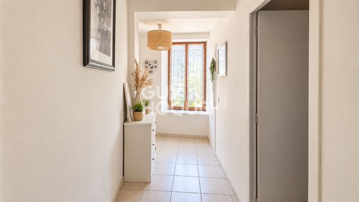Image No.4-2 Bed House for sale