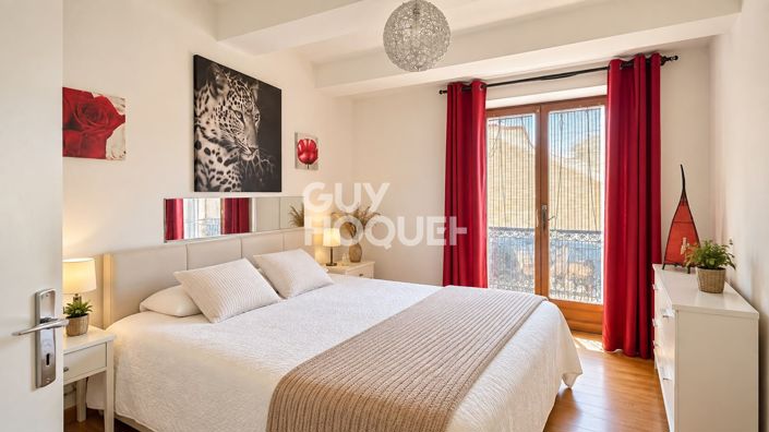Image No.5-2 Bed House for sale
