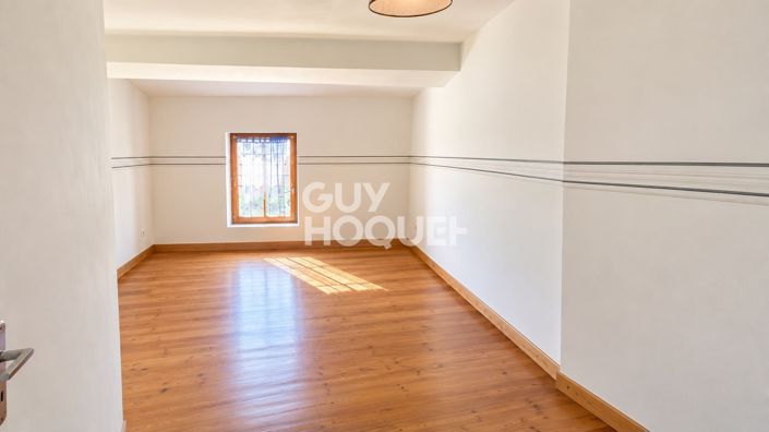 Image No.6-2 Bed House for sale