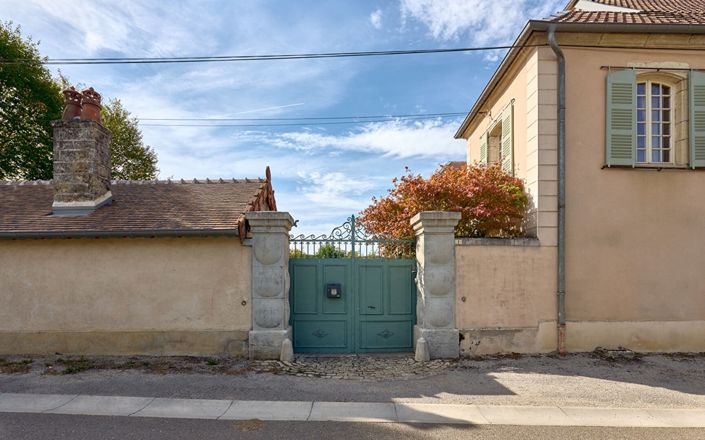 Image No.18-4 Bed House for sale