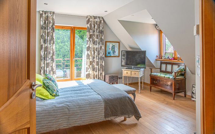 Image No.14-6 Bed House for sale