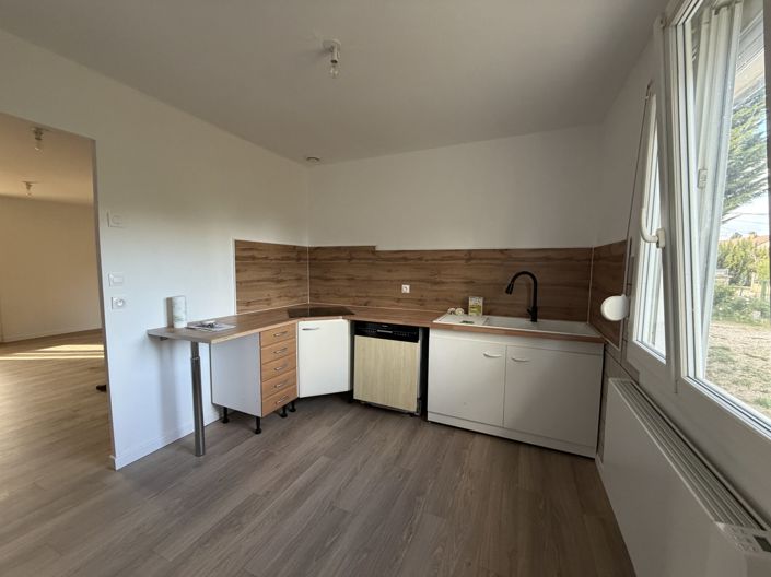 Image No.8-3 Bed House for sale