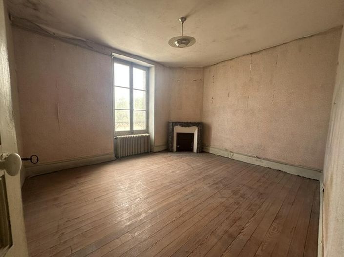 Image No.8-5 Bed House for sale