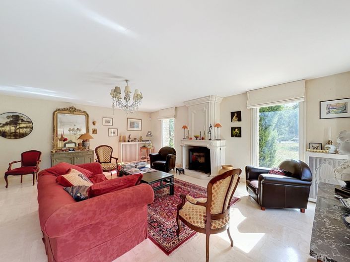Image No.5-4 Bed House for sale