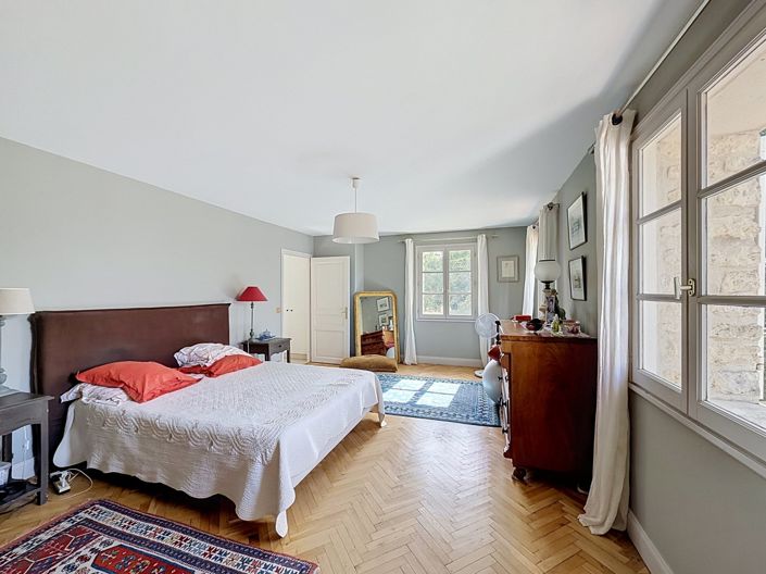 Image No.7-4 Bed House for sale