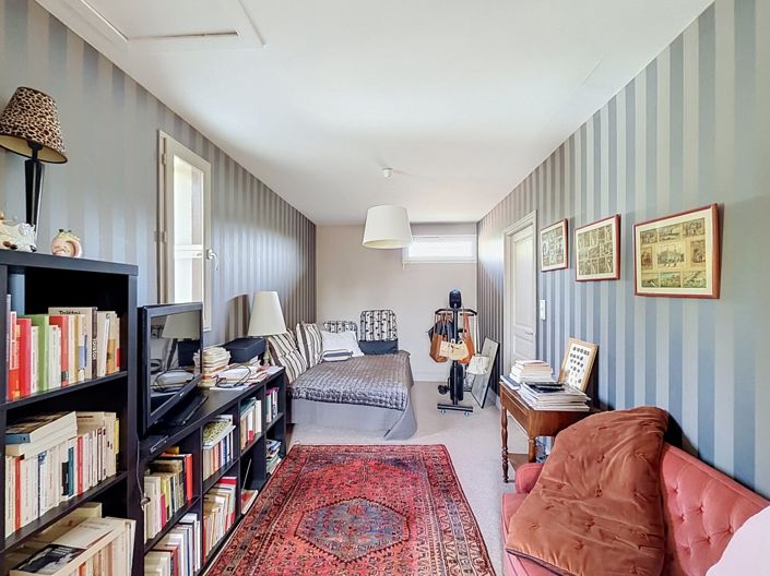 Image No.9-4 Bed House for sale