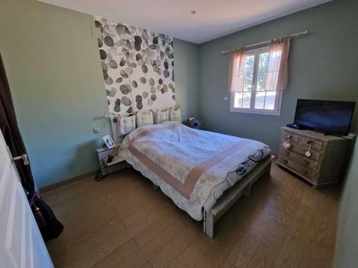 Image No.17-4 Bed House for sale