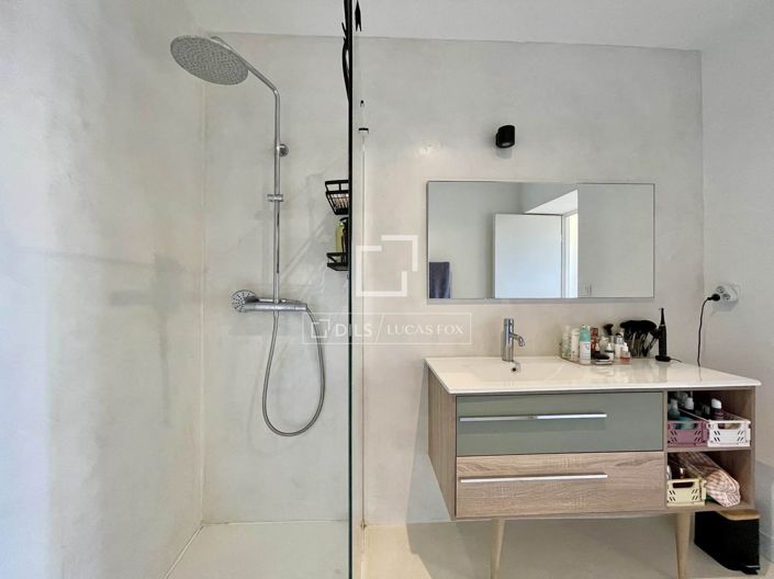 Image No.29-2 Bed Apartment for sale