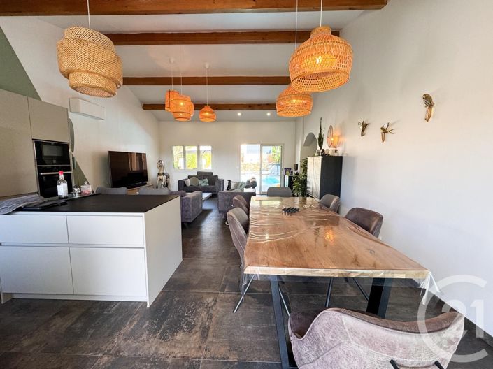 Image No.8-4 Bed House for sale