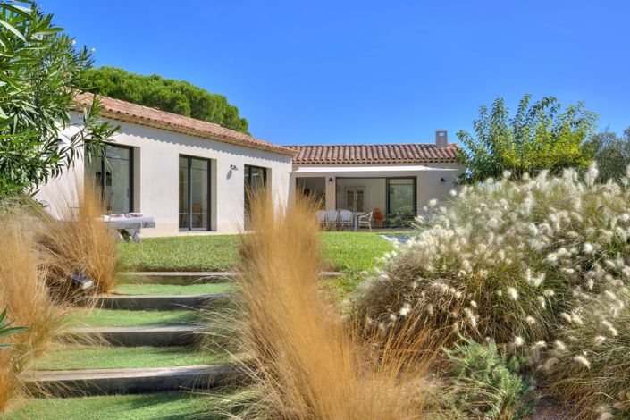 Image No.3-4 Bed House for sale