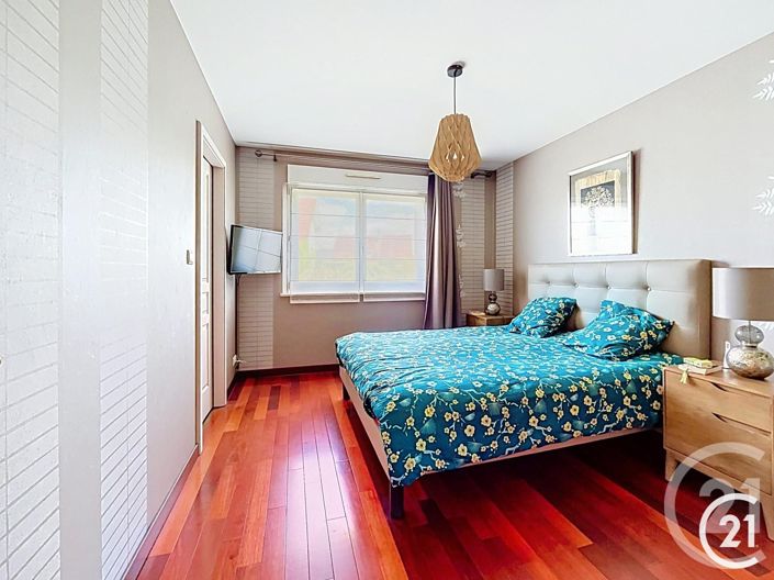 Image No.12-4 Bed House for sale