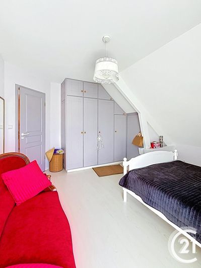 Image No.16-4 Bed House for sale