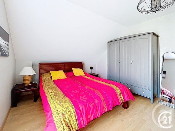 Image No.18-4 Bed House for sale