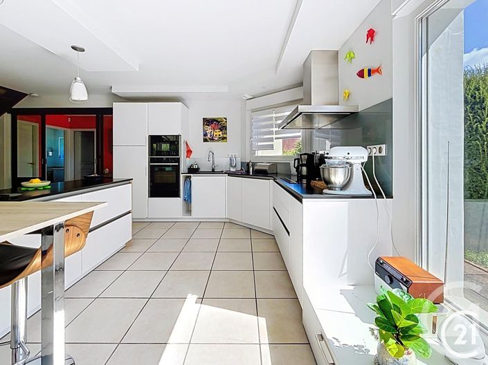 Image No.6-4 Bed House for sale
